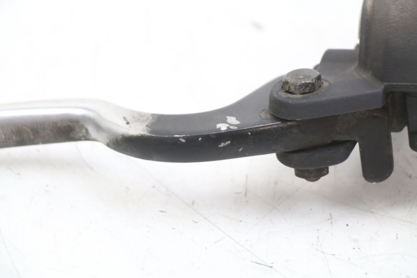 photo de VOORREM HOOFDREMSILINDER YAMAHA XMAX X-MAX 125 (2006 - 2009) - Technische close-up