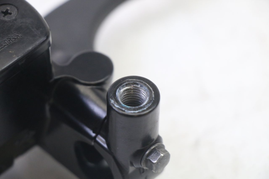 photo de VOORREM HOOFDREMSILINDER YAMAHA XMAX X-MAX 125 (2021 - 2025) - Zoom op gebruiksstaat