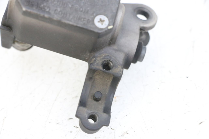 photo de VOORREM HOOFDREMSILINDER YAMAHA X-MAX XMAX 125 (2010 - 2013) - Andere kijkhoek