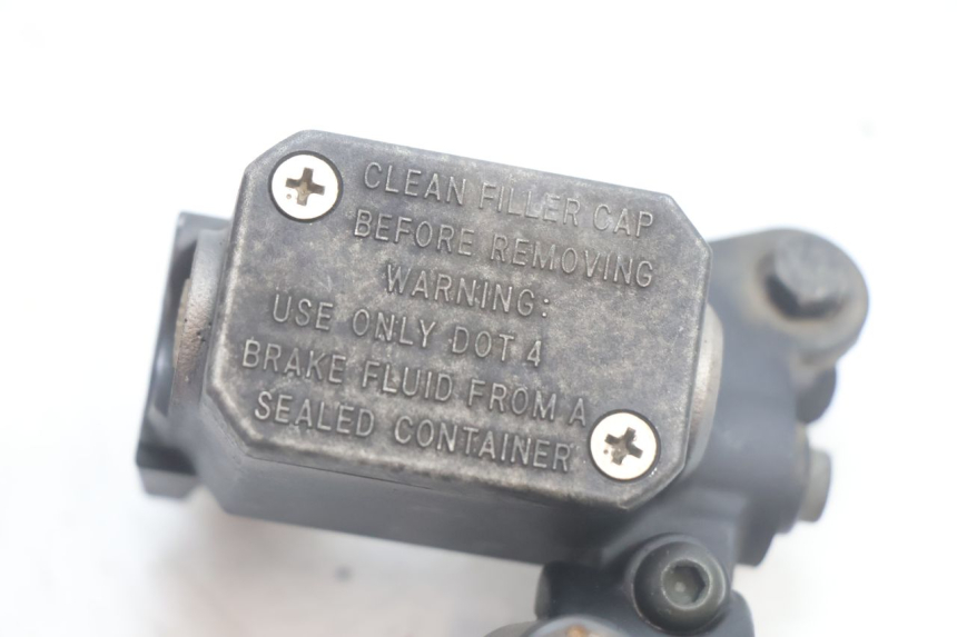 photo de VOORREM HOOFDREMSILINDER YAMAHA XMAX X-MAX 125 (2006 - 2009) - Detail van het onderdeel