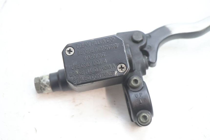 photo de VOORREMHOOFDREMSILINDER PIAGGIO X9 EVOLUTION 125 (2003 - 2007) - Detail van het onderdeel