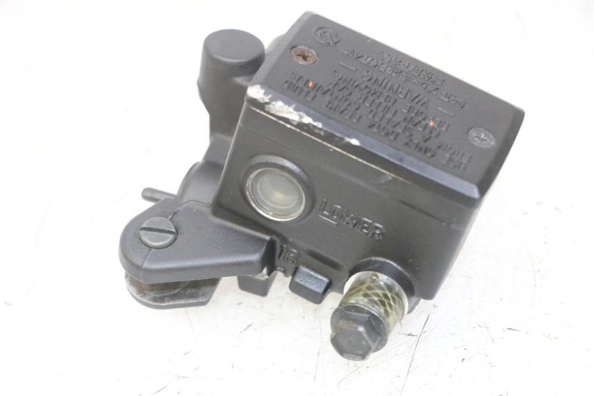 photo de VOORREMHOOFDREMSILINDER YAMAHA XJ6 ABS 600 (2008 - 2016) - Hoofdaanzicht