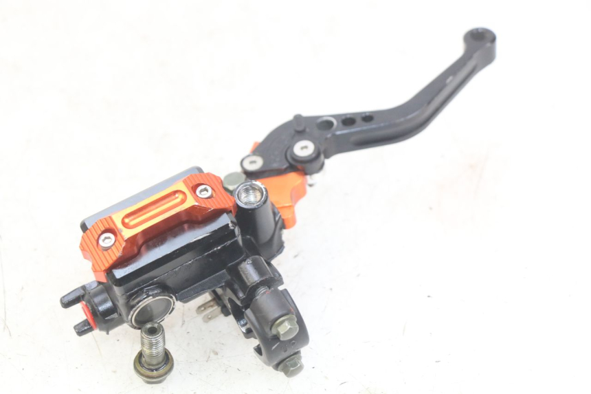 photo de VOORREM HOOFDREMSILINDER ZHEJIANG XMOTOS XB-81 50 - Overzicht