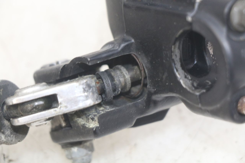 photo de KOPPELINGHOOFDREMSILINDER HONDA CBR F SC25 1000 (1989 - 1992) - Zoom op gebruiksstaat