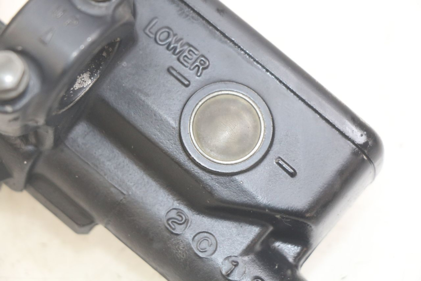 photo de KOPPELINGHOOFDREMSILINDER HONDA CBR F SC25 1000 (1989 - 1992) - Andere kijkhoek