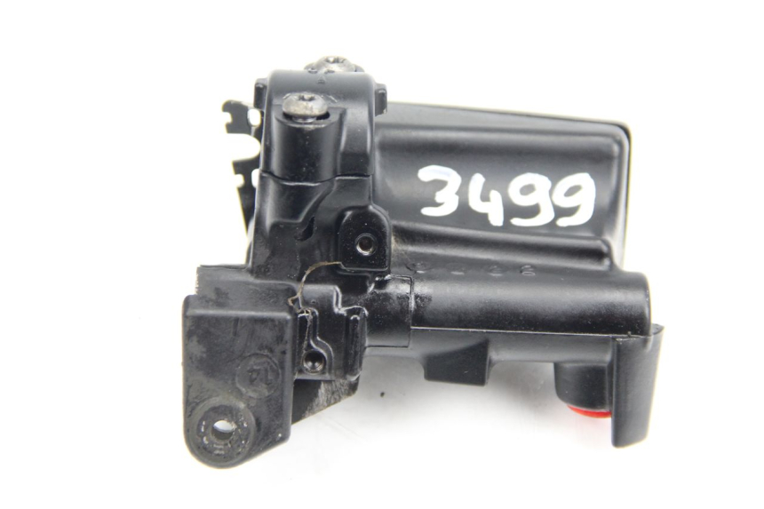 photo de KOPPELINGHOOFDREMSILINDER YAMAHA FJR ABS 1300 (2006 - 2012) - Bevestigingspunten