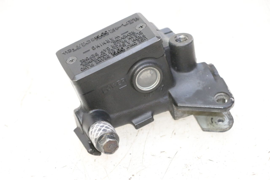 photo de KOPPELINGHOOFDREMSILINDER YAMAHA FJR ABS 1300 (2016 - 2020) - Hoofdaanzicht