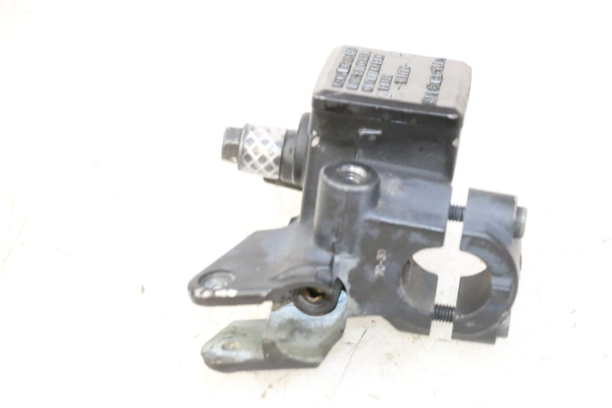 photo de KOPPELINGHOOFDREMSILINDER YAMAHA FJR ABS 1300 (2016 - 2020) - Andere kijkhoek