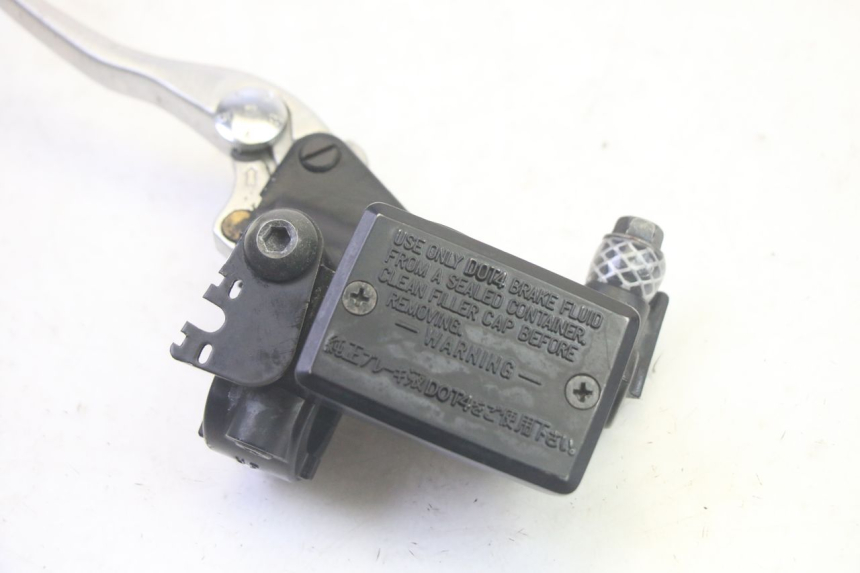 photo de KOPPELINGHOOFDREMSILINDER YAMAHA FJR ABS 1300 (2006 - 2012) - Zoom op gebruiksstaat