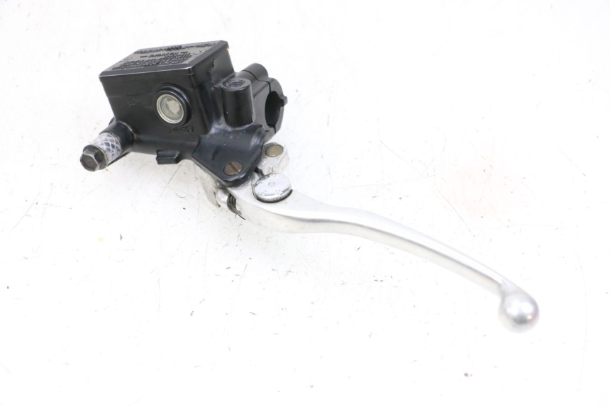 photo de KOPPELINGHOOFDREMSILINDER YAMAHA FJR ABS 1300 (2006 - 2012) - Markeringen en referenties