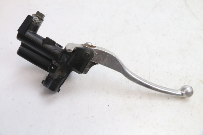 photo de KOPPELINGSHOOFDREMMER YAMAHA FJR 1300 (2001 - 2005) - Bevestigingspunten