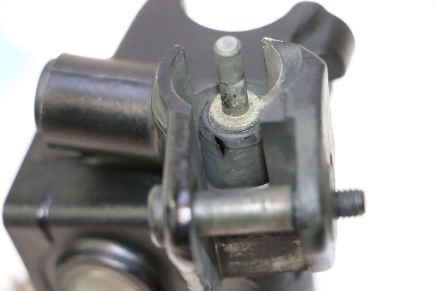 photo de KOPPELINGSHOOFDREMMER YAMAHA FJR 1300 (2001 - 2005) - Bevestigingspunten