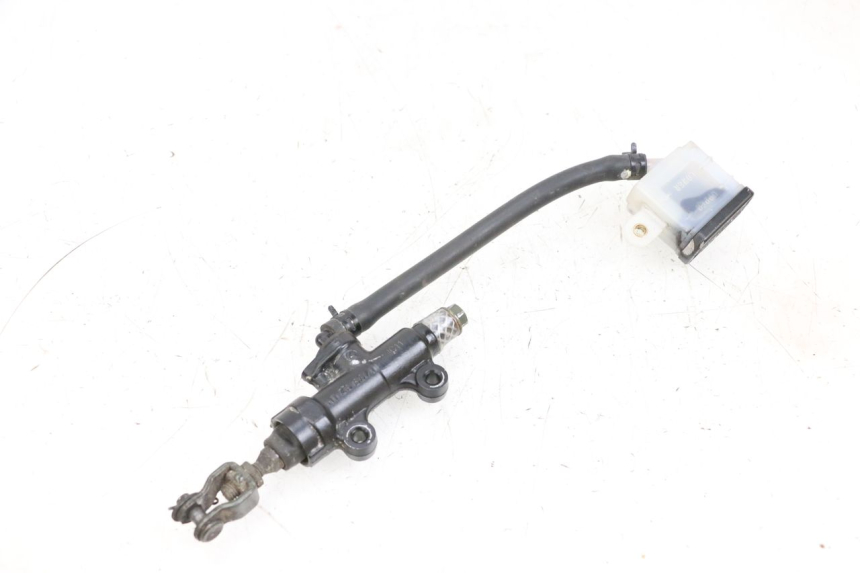 photo de ACHTERREM HOOFDREMSILINDER MAG POWER BOMBERS 4T 50 (2016 - 2026) - Bevestigingspunten