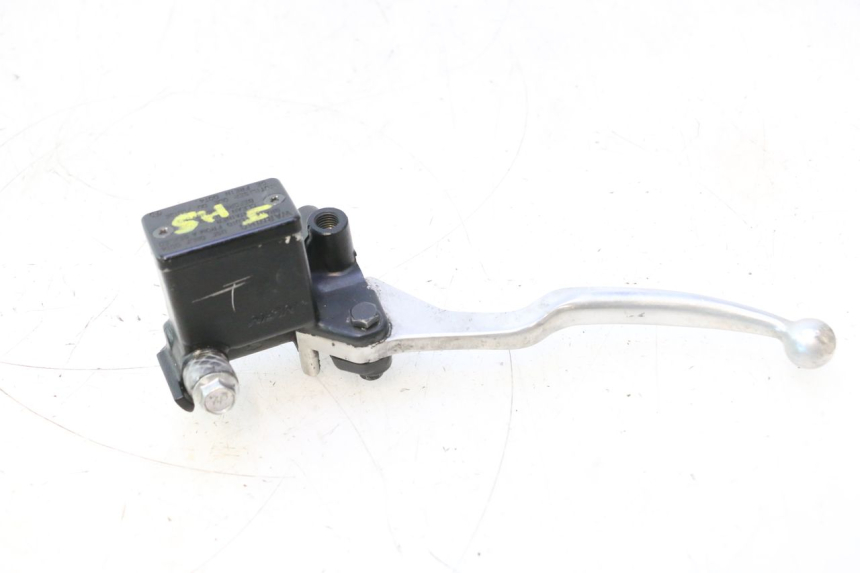 photo de ACHTERREM HOOFDREMSILINDER SUZUKI BURGMAN 125 (2007 - 2014) - Zoom op componenten