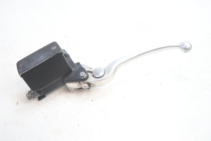 photo de ACHTERREM HOOFDREMSILINDER SUZUKI BURGMAN EXECUTIVE ABS 650 (2006 - 2012) - Technische close-up