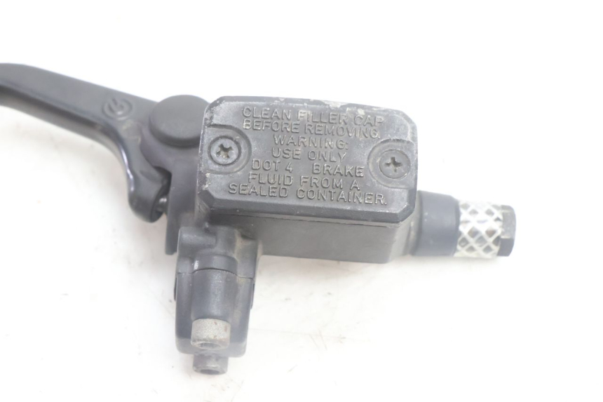 photo de ACHTERREM HOOFDREMSILINDER BMW C1 125 (2000 - 2003) - Detail van het onderdeel