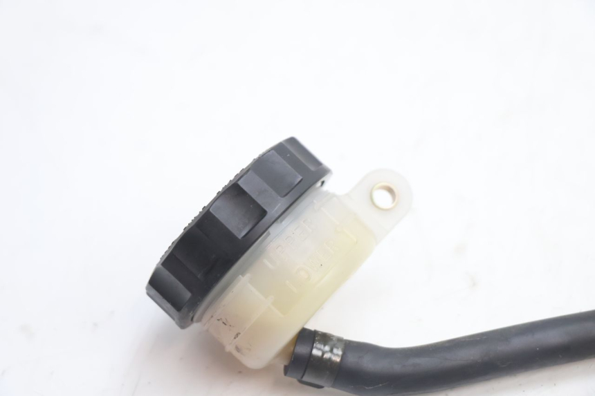 photo de ACHTERREM HOOFDREMSILINDER HONDA CB F HORNET 600 (2005 - 2006) - Detail van het onderdeel