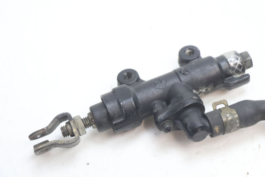 photo de ACHTERREM HOOFDREMSILINDER HONDA CB F HORNET 600 (2005 - 2006) - Overzicht
