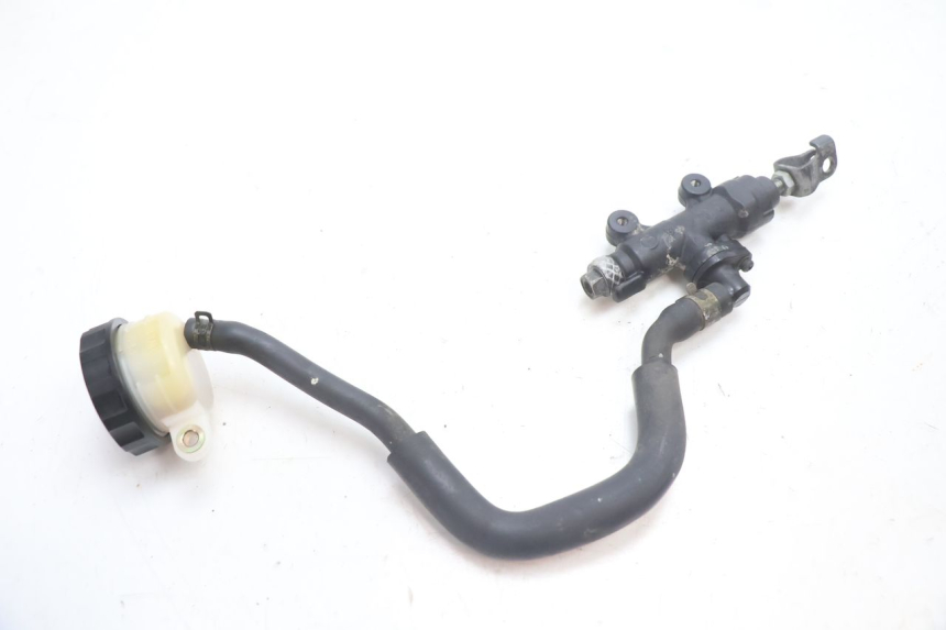 photo de ACHTERREM HOOFDREMSILINDER HONDA CB F HORNET 600 (2005 - 2006) - Staat van het oppervlak