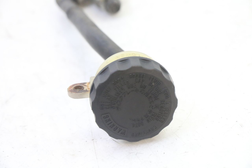 photo de ACHTERREM HOOFDREMSILINDER HONDA CBR RR FIREBLADE 900 (1992 - 1994) - Overzicht