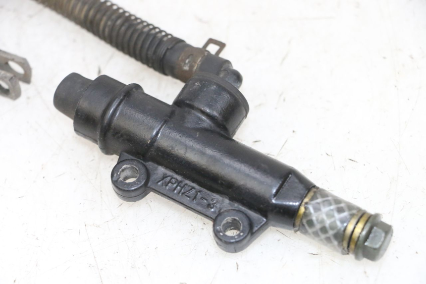 photo de ACHTERREM HOOFDREMSILINDER KSR CODE 125 (2018 - 2020) - Technische close-up