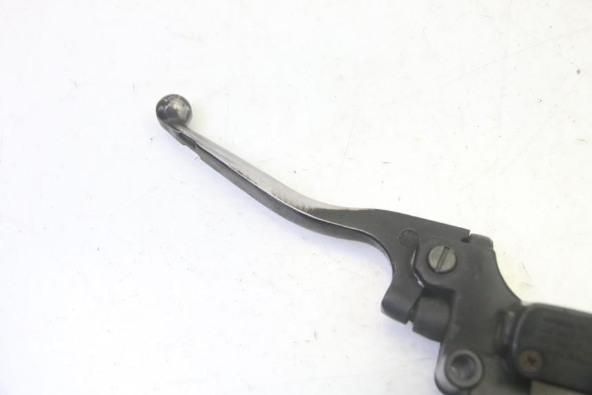 photo de ACHTERREM HOOFDREMSILINDER PEUGEOT ELYSTAR 50 (2002 - 2014) - Detail van het onderdeel