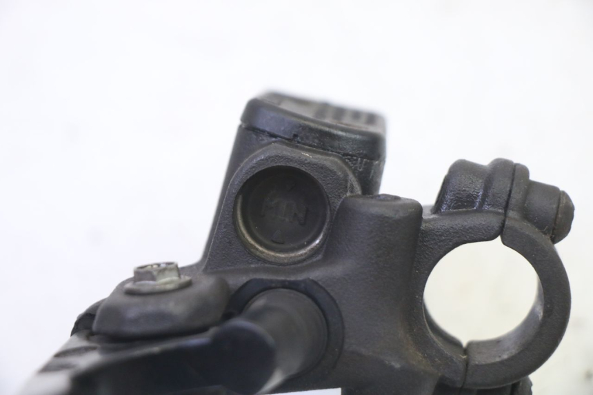 photo de ACHTERREM HOOFDREMSILINDER PEUGEOT ELYSTAR 50 (2002 - 2014) - Technische close-up