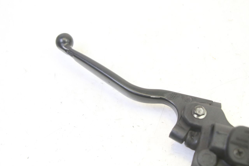 photo de ACHTERREM HOOFDREMSILINDER PEUGEOT ELYSTAR 50 (2002 - 2014) - Detail van het onderdeel