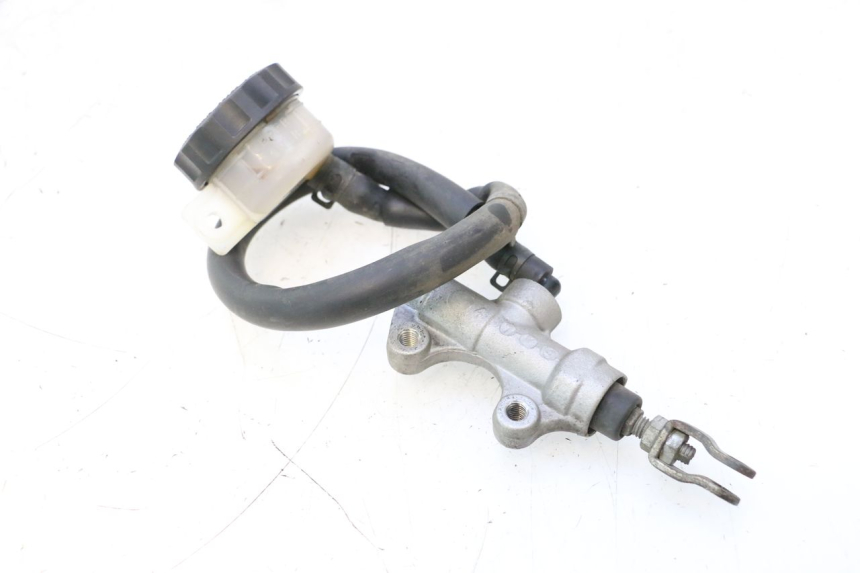 photo de ACHTERREM HOOFDREMSILINDER KAWASAKI ER-6 ER6 N 650 (2005 - 2009) - Andere kijkhoek