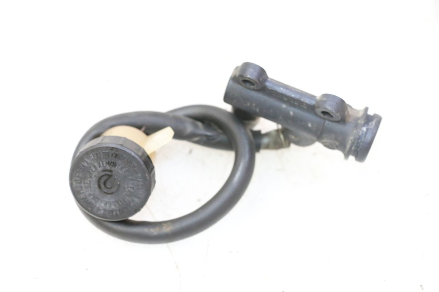 photo de ACHTERREM HOOFDREMSILINDER APRILIA ETX 125 (1998 - 2002) - Detail van het onderdeel