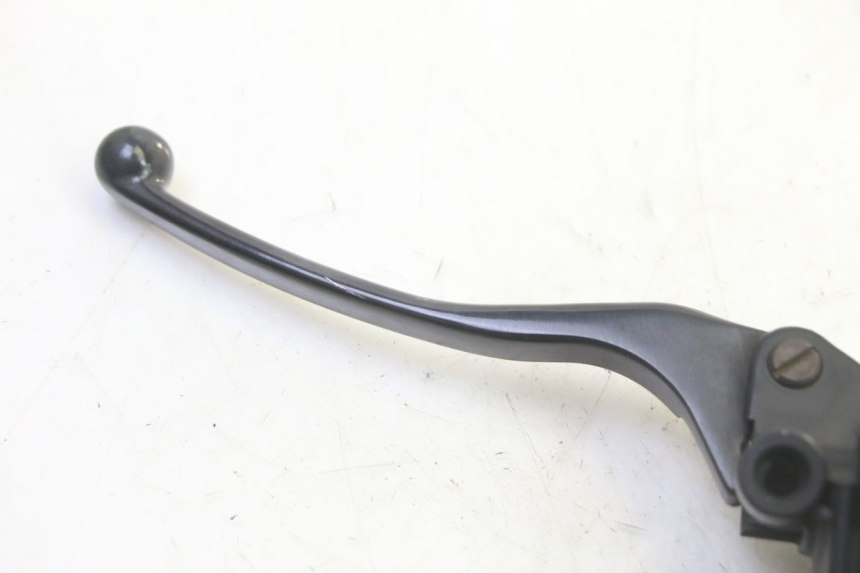 photo de ACHTERREM HOOFDREMSILINDER HONDA FES S-WING SWING ABS 125 (2007 - 2015) - Detail van het onderdeel