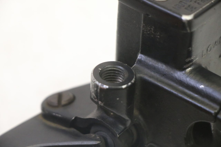 photo de ACHTERREM HOOFDREMSILINDER HONDA FES S-WING SWING ABS 125 (2007 - 2015) - Andere kijkhoek