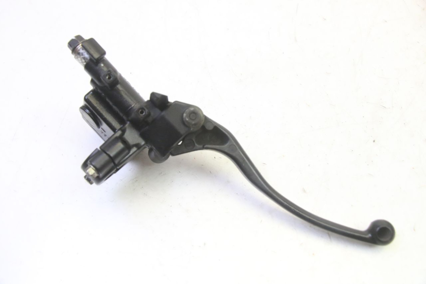 photo de ACHTERREM HOOFDREMSILINDER HONDA FES S-WING SWING ABS 125 (2007 - 2015) - Overzicht