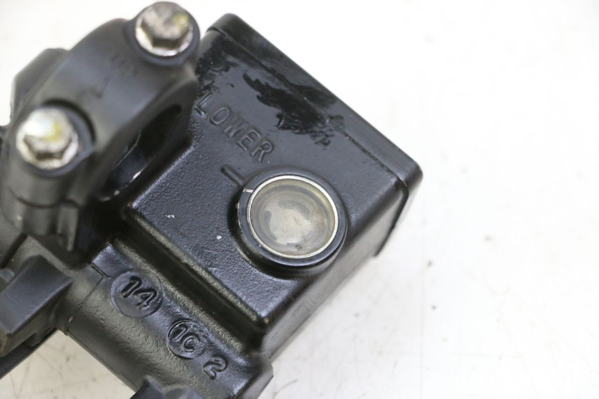 photo de ACHTERREM HOOFDREMSILINDER HONDA FES S-WING SWING ABS 125 (2007 - 2015) - Technische close-up