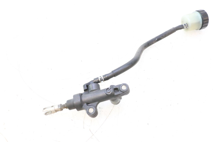 photo de ACHTERREM HOOFDREMMEESTER YAMAHA FJR 1300 (2001 - 2005) - Bevestigingspunten