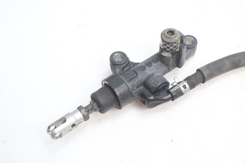 photo de ACHTERREM HOOFDREMMEESTER YAMAHA FJR 1300 (2001 - 2005) - Detail van het onderdeel