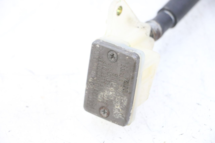 photo de ACHTERREM HOOFDREMSILINDER SUZUKI GS GSE 500 (2001 - 2003) - Zoom op gebruiksstaat