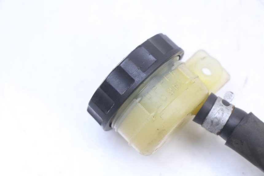 photo de ACHTERREM HOOFDREMSILINDER KAWASAKI ZR7 ZR-7 S 750 (1999 - 2004) - Detail van het onderdeel