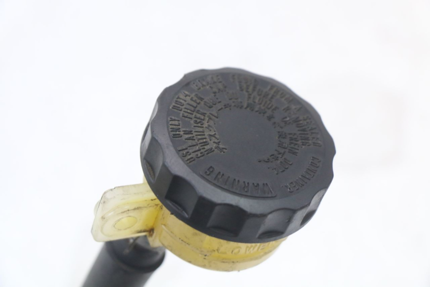 photo de ACHTERREM HOOFDREMSILINDER KAWASAKI ZR7 ZR-7 S 750 (1999 - 2004) - Technische close-up