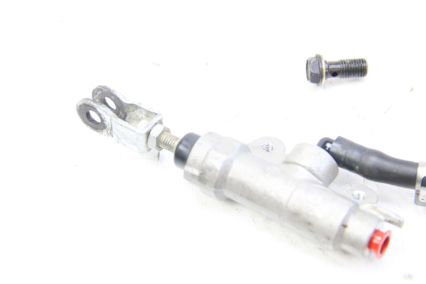 photo de ACHTERREM HOOFDREMSILINDER KAWASAKI KX 85 (2001 - 2013) - Zoom op gebruiksstaat