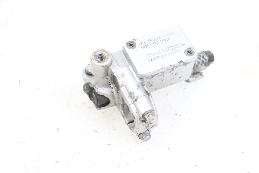 photo de ACHTERREM HOOFDREMSILINDER KYMCO LIKE 125 (2009 - 2016) - Bevestigingspunten