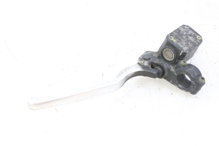 photo de ACHTERREM HOOFDREMSILINDER PIAGGIO MP3 LT 300 (2010 - 2016) - Bevestigingspunten