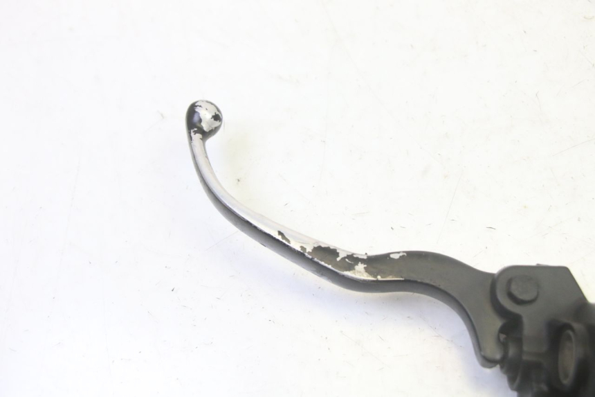 photo de ACHTERREM HOOFDREMSILINDER PIAGGIO MP3 LT 300 (2010 - 2016) - Detail van het onderdeel