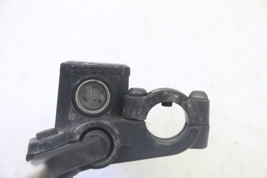 photo de ACHTERREM HOOFDREMSILINDER PIAGGIO MP3 500 (2011 - 2015) - Technische close-up