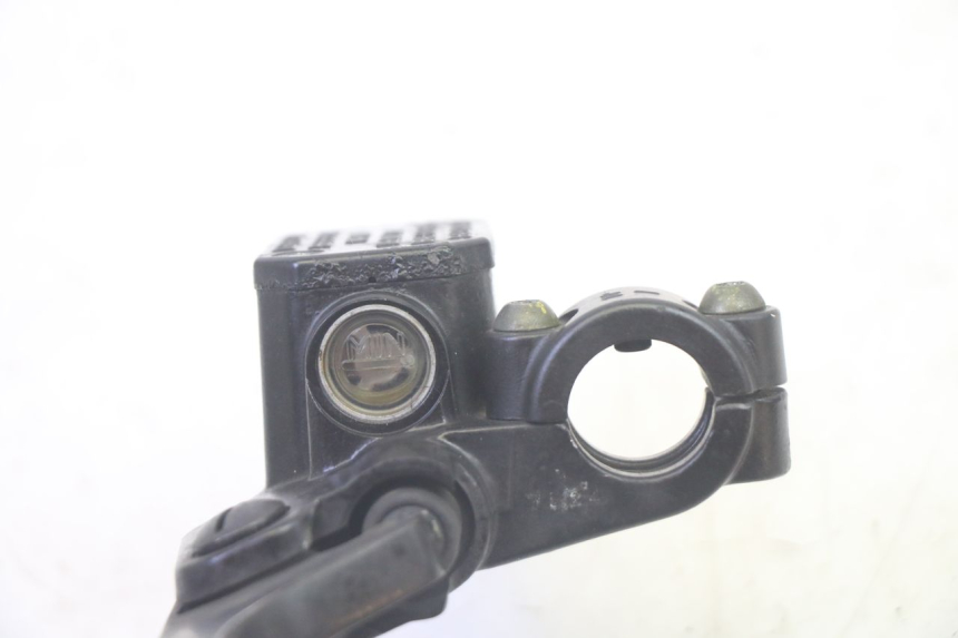 photo de ACHTERREM HOOFDREMSILINDER PIAGGIO MP3 500 (2016 - 2018) - Technische close-up