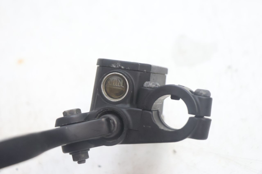 photo de ACHTERREM HOOFDREMSILINDER PIAGGIO MP3 125 (2006 - 2014) - Technische close-up