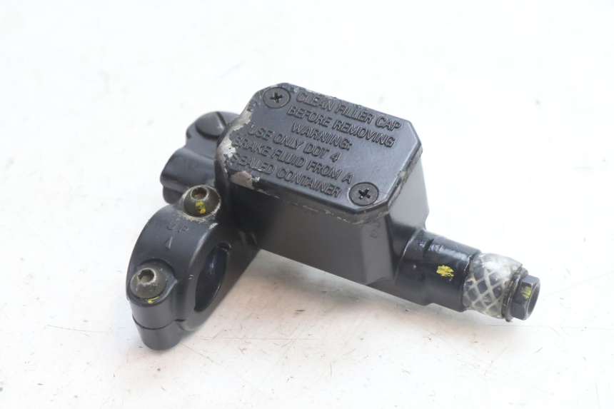 photo de ACHTERREM HOOFDREMSILINDER PIAGGIO MP3 500 (2016 - 2018) - Detail van het onderdeel