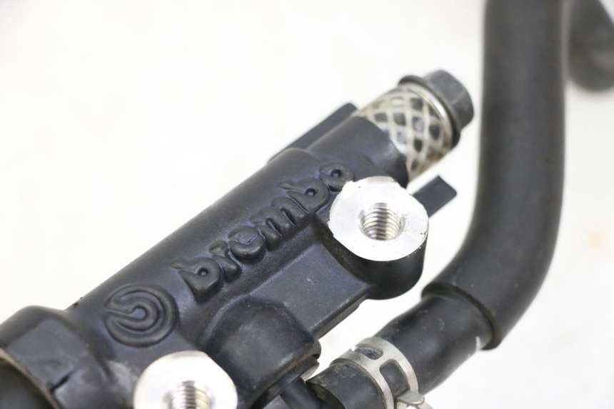 photo de ACHTERREM HOOFDREMSILINDER YAMAHA MT-07 MT07 ABS 700 (2018 - 2020) - Detail van het onderdeel