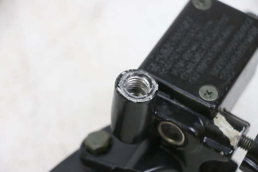 photo de ACHTERREM HOOFDREMSILINDER EFUN PUSA 1 - Overzicht