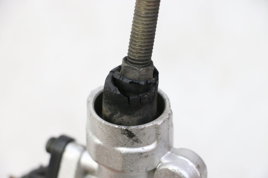 photo de ACHTERREM HOOFDREMSILINDER MAG POWER R-STREET 50 (2016 - 2025) - Detail van het onderdeel